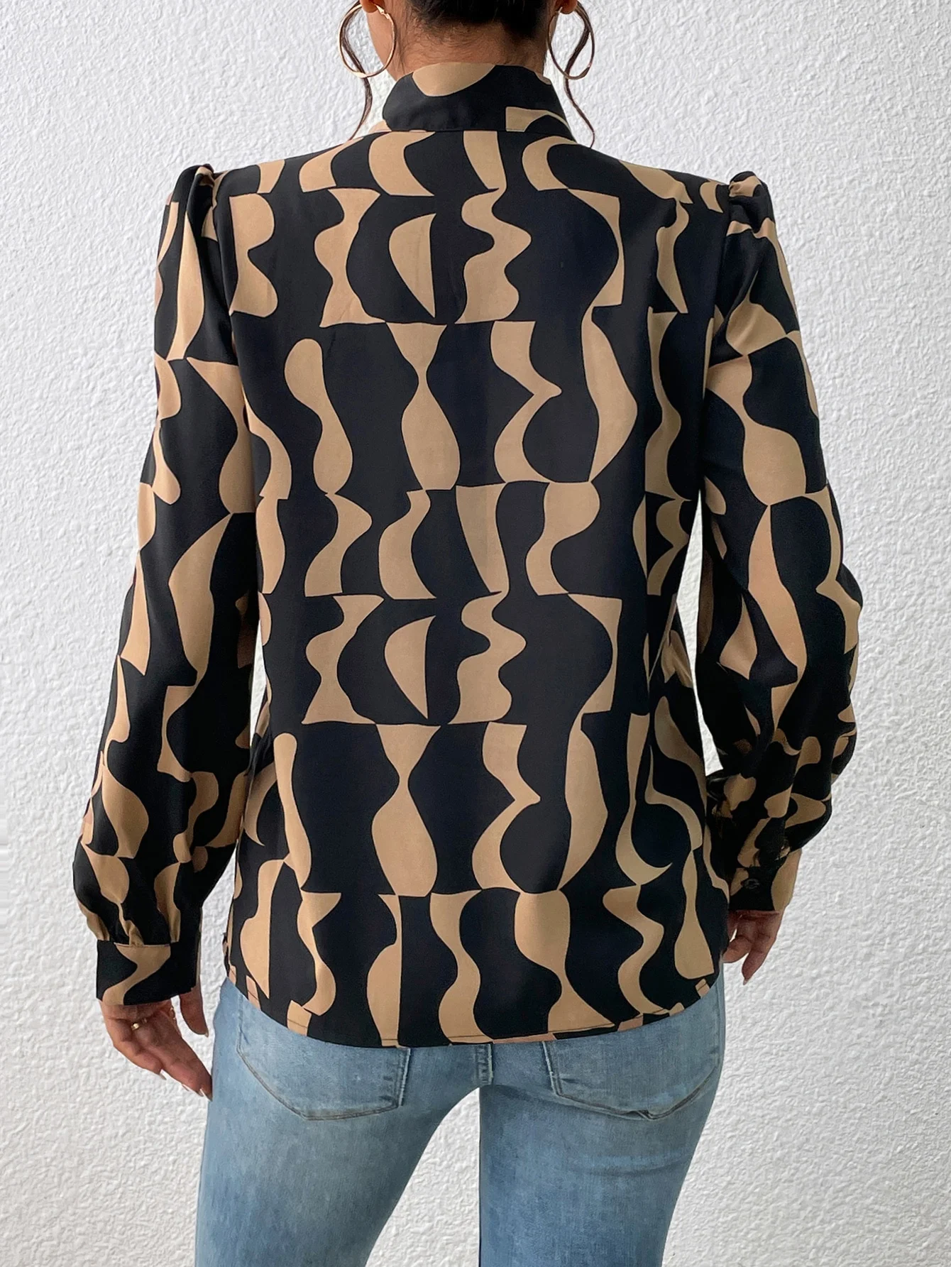 Wiosna 2025 nowa kolekcja retro bluzki damskie z luźnym krojem, wzorzyste, z kołnierzykiem stójką i koronką.