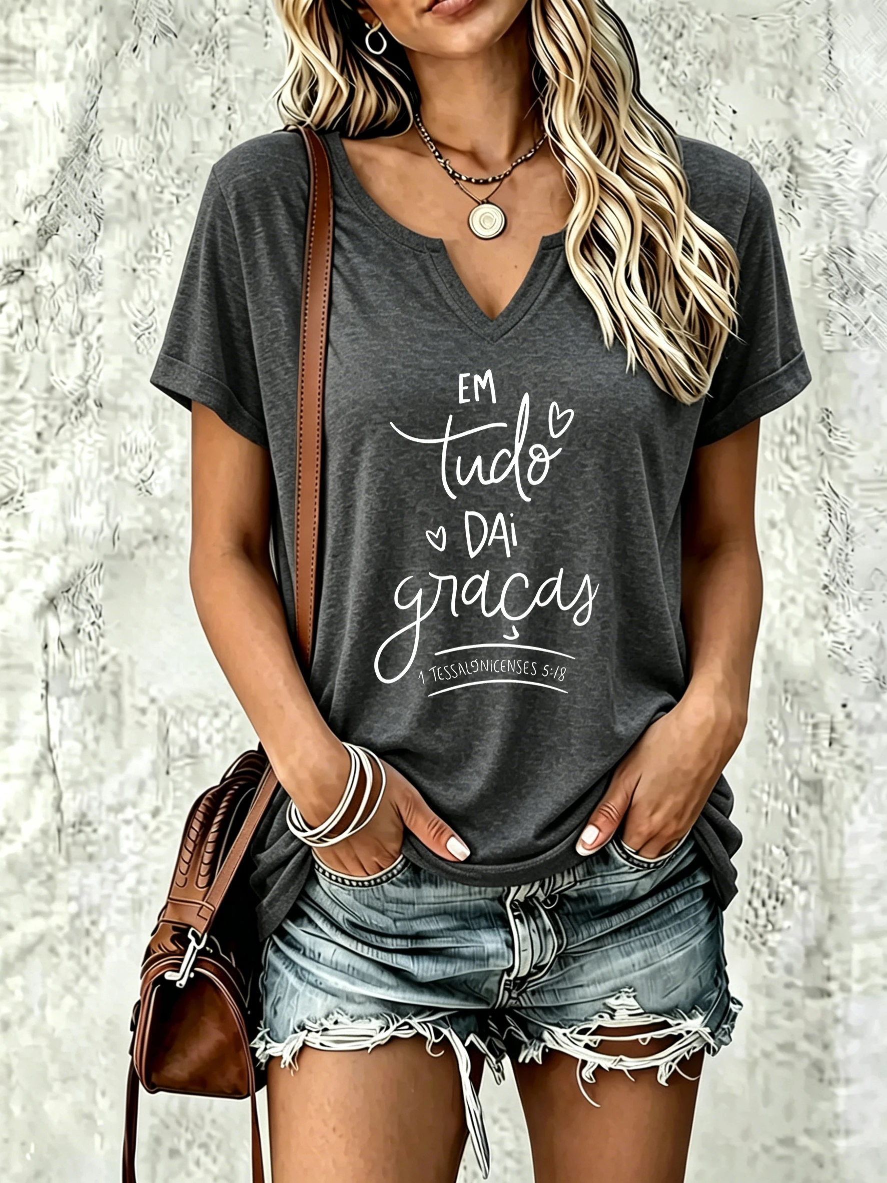 Women Summer Notch V Neck Short Sleeve T-Shirt, Em Tudo Dai Graças Letter Print Casual Tee for Daily Street Wear