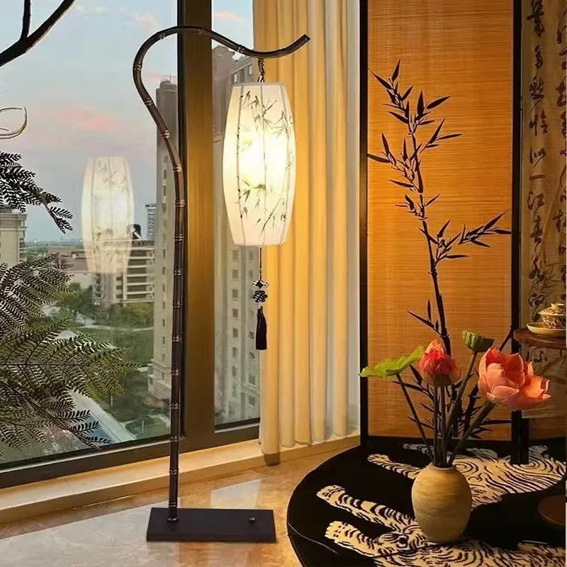 Retro Zen charm New Chinese hand-painted bamboo joint antique living room vertical table lamp