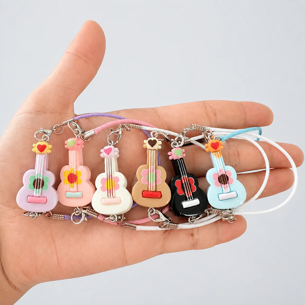 Neue 17cm Niedliche Labubu Accessoires Mini-Puppenhaus Gitarren-Anhänger Puppenzubehör Ankleidespielzeug DIY Spielzeug für Mädchen Labubu Kindergeschenke