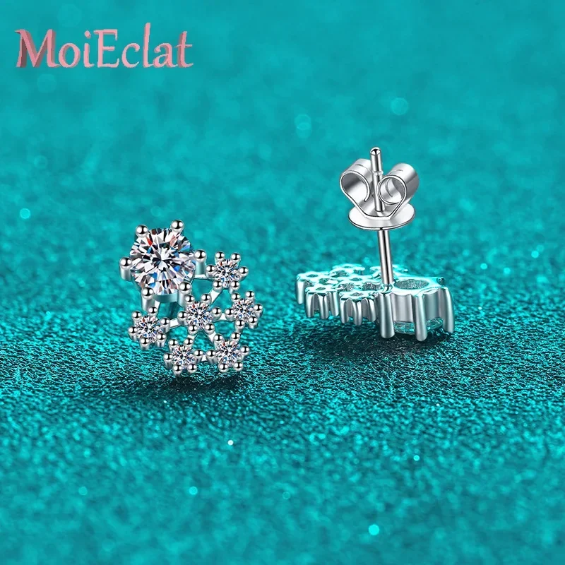 For Women Timeless Beauty Platinum Pt950 Fine Jewelry Exquisite Snowflake Shaped 1ct Moissanite Stud Earrings Eye Catching Gift