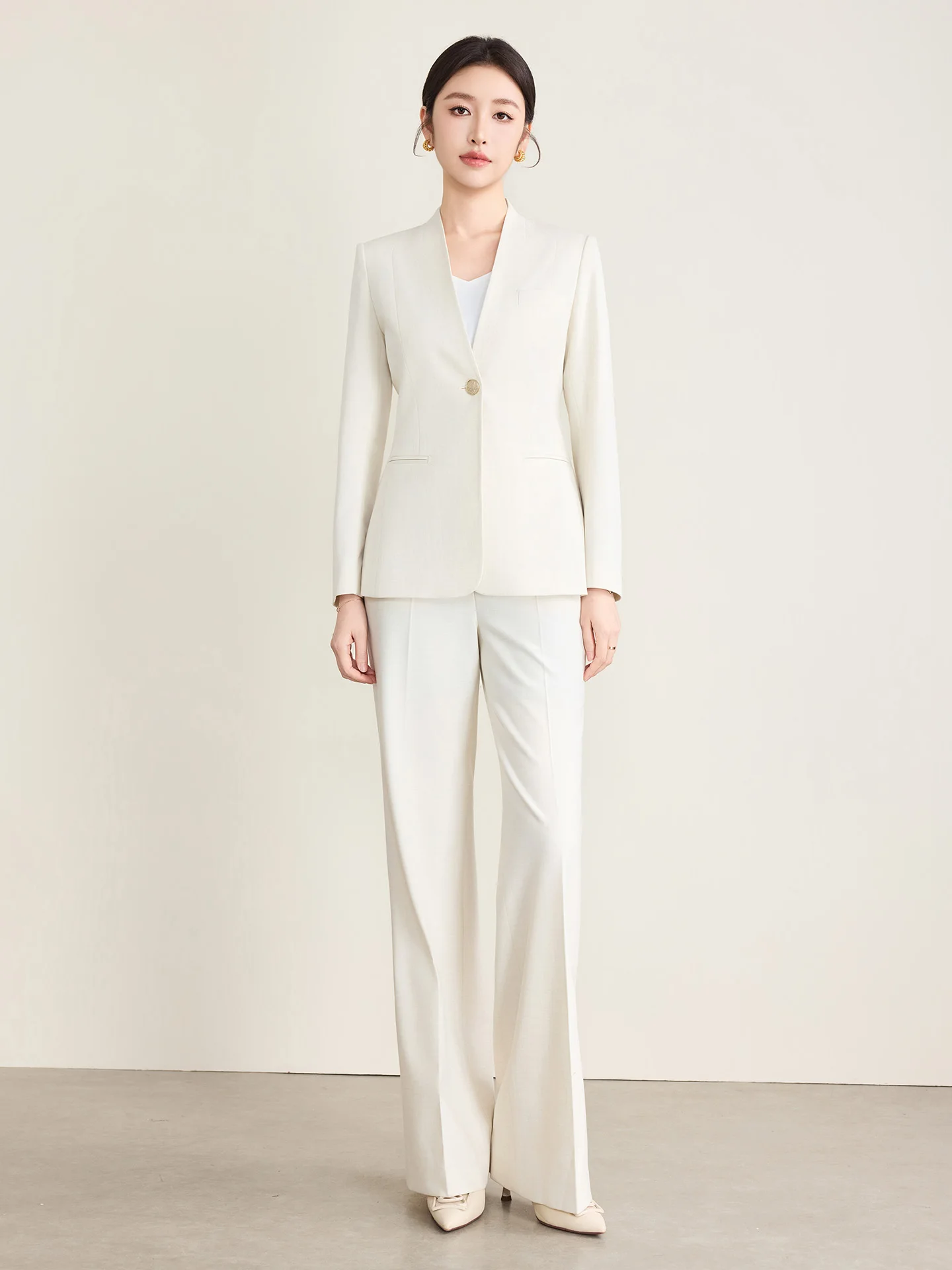 

Chic Slimming Casual Suit Set Women's Button up Long Sleeve V-Neck Top Wide Leg Pants in Beige Color for Spring Season