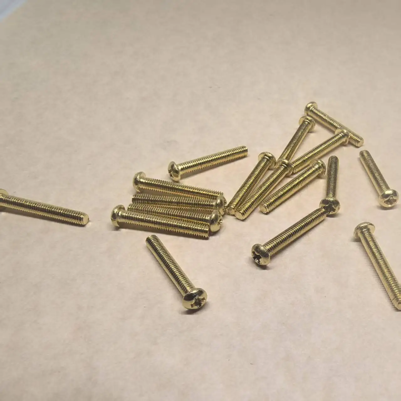2pcs-50pcs Din7985 M1.2 M1.4 M1.6 M2 M2.5 M3 M4 M5 M6 M8 Phillips Brass Round Pan Machine Screws