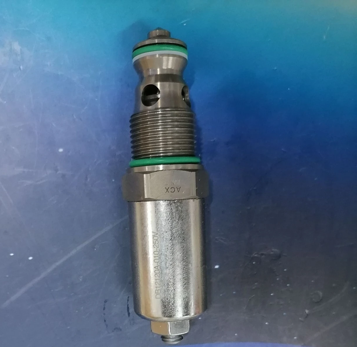 

Construction Machinery Parts WSM12120W-01M-C-N-24DG Solenoid Valve