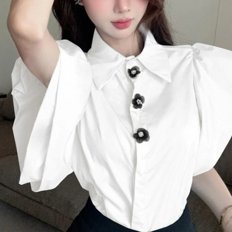 Summer Retro French Design Feeling Niche High-end Short Sleeved Shirt Fashion Temperament Young Style Solid Color Women\'s Top