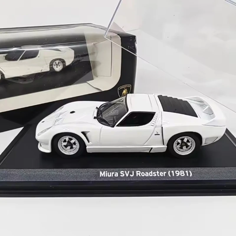 Diecast 1/43 Scale Nura Miura SVJ Roadster 1981 Alloy Simulation Car Model Collection Display Toy Gifts Souvenirs