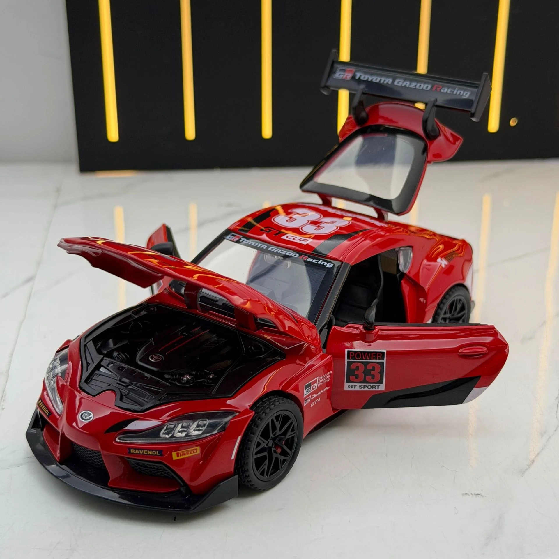 

Металлическая модель автомобиля GR Supra GT4 Supercar в масштабе 1:32, литая под давлением, со звуковыми и световыми эффектами, игрушка для детей