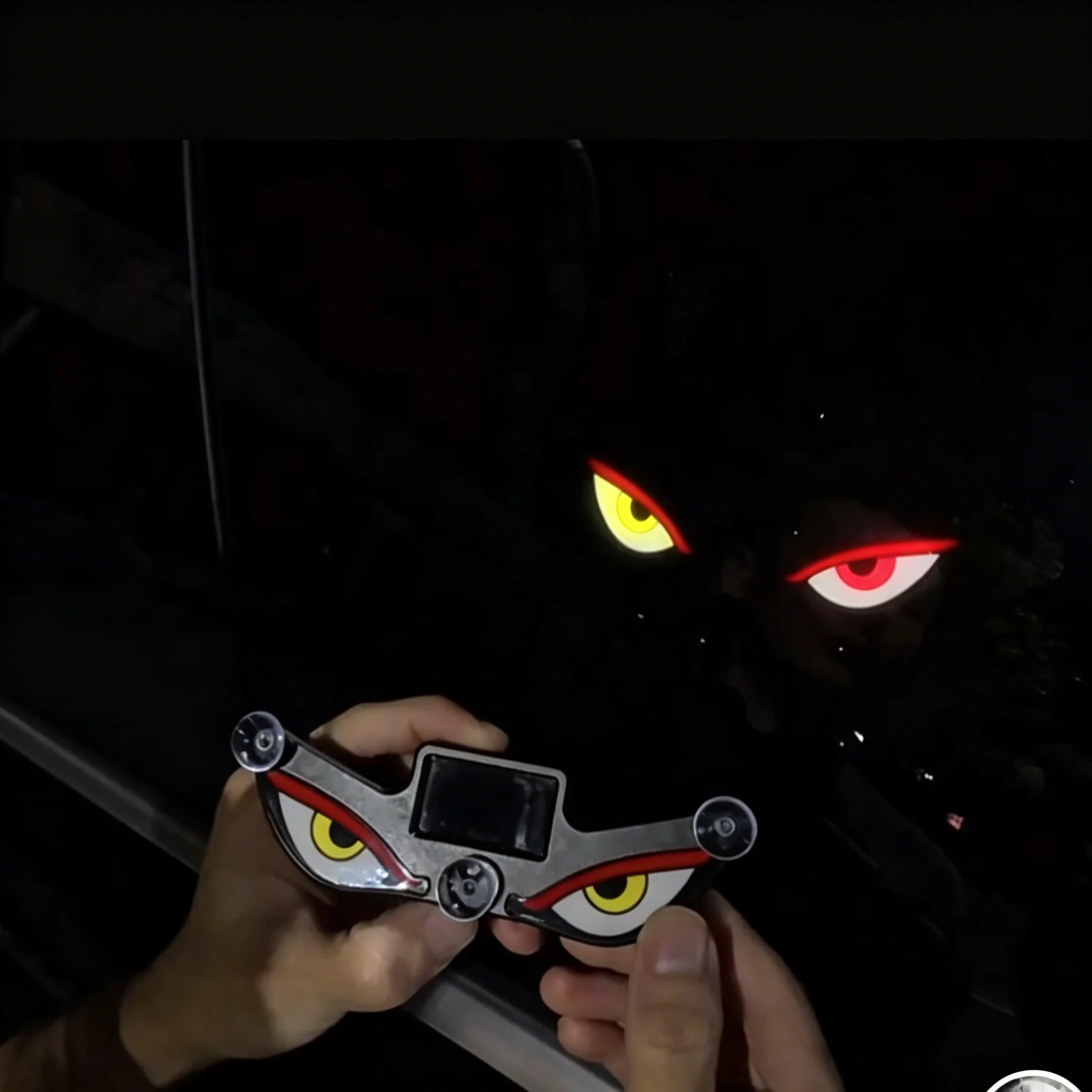 Solar Dynamic Demon Eye LED Warning Light Blinking Moving Eye Effect No Wiring Required For Truck Car Decorative Accessories ﻿