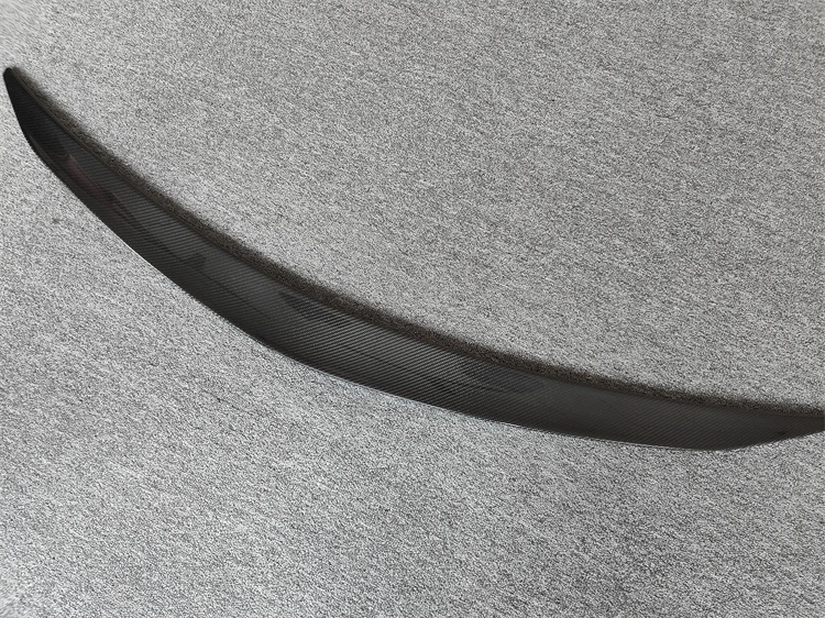 

High Quality Carbon Fiber Rear Spoiler for Lamborghini Urus T Style Bodykit Upgrade Accessories for Car