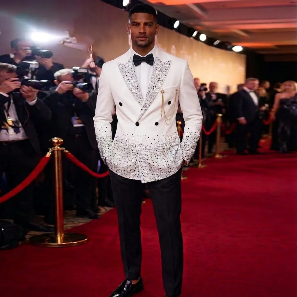 

Customized 2 Pieces Sets Luxury Men Suits Slim Fit Diamond Wedding Groom Tuxedos Shiny Male Prom Blazers trajes para hombre