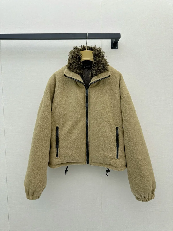 2026 Autumn/Winter New Women's Short Down Top, Made of Polar Fleece Fabric Spliced with Lamb Wool Material, High Quality, Soft,