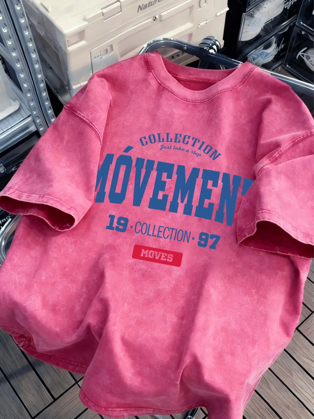 Móvement Collection Bedruckte Washed T-Shirts für Damen, Baumwolle, Oversize-Tops, Distressed O-Ausschnitt, bequeme Streetwear, Sommerkleidung