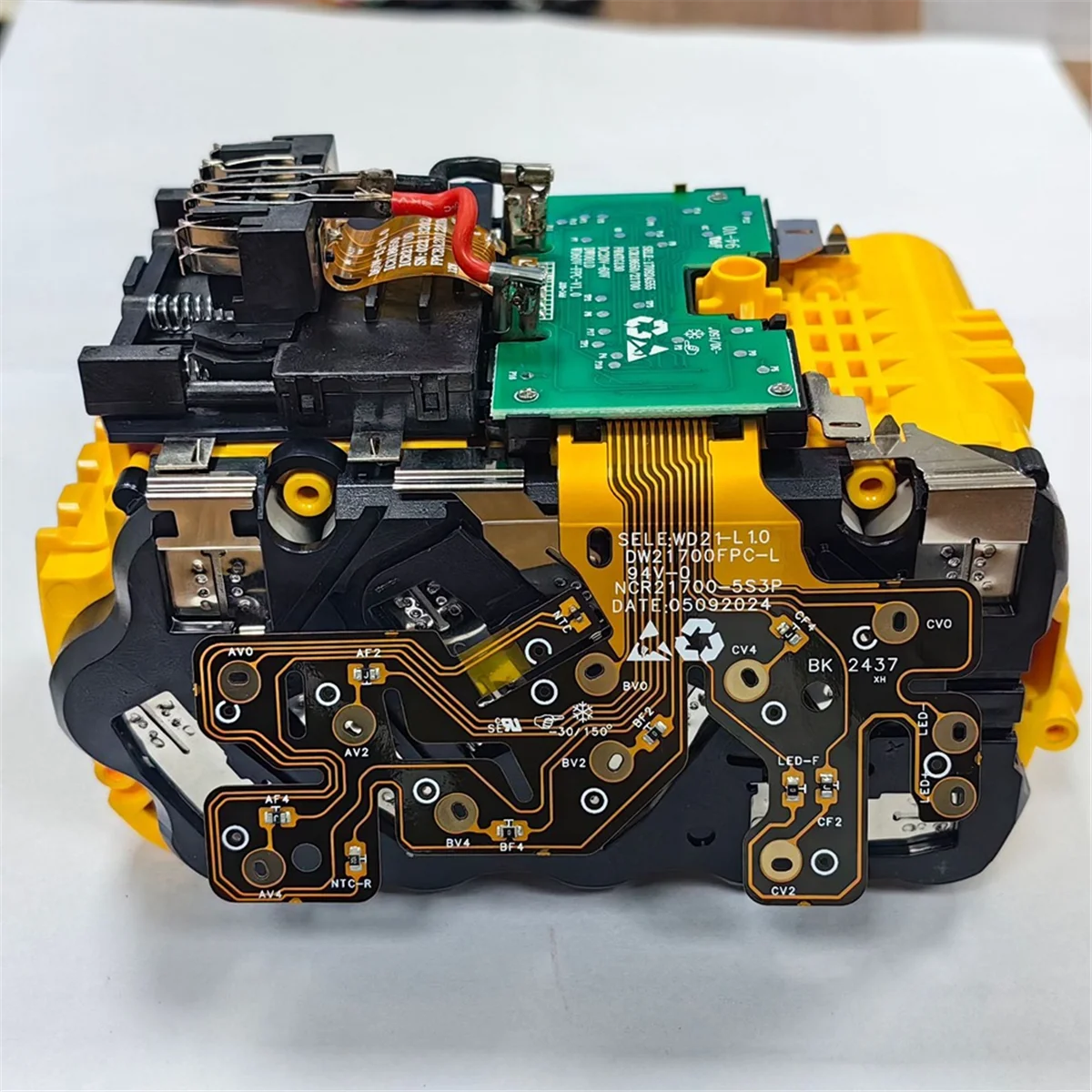 

FUFU DCB609 PCB 21700 Плата защиты от зарядки литиевой батареи для 20 В для FlexVolt 60 В DCB612