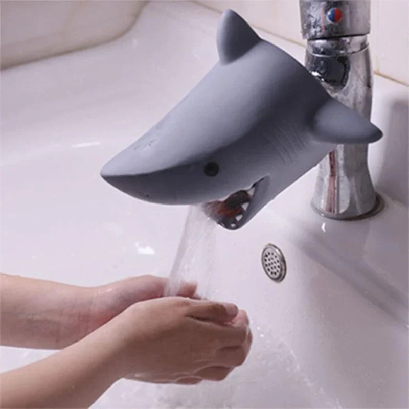 Kitchen Convenient Baby Washing Helper Water Toys Lovely Cartoon Faucet Extender Kids Hand Washing in Bathroom Sink Accessories