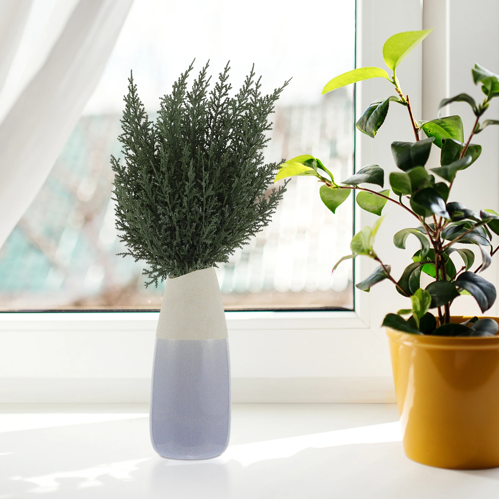 

40 Pcs Artificial Pick Faux Pine Needles Stems Fake Pine Branches for Christmas Wreath Garland Holiday Decoration Simulated