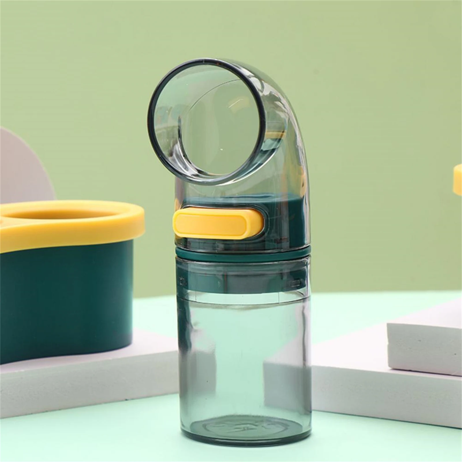 

Quantitative Seasoning Pot Press-Type Galss Bottle 0.5 Grams Seasoning Bottle Dispenser Kitchen Salt Jar Spice & Pepper Shakers
