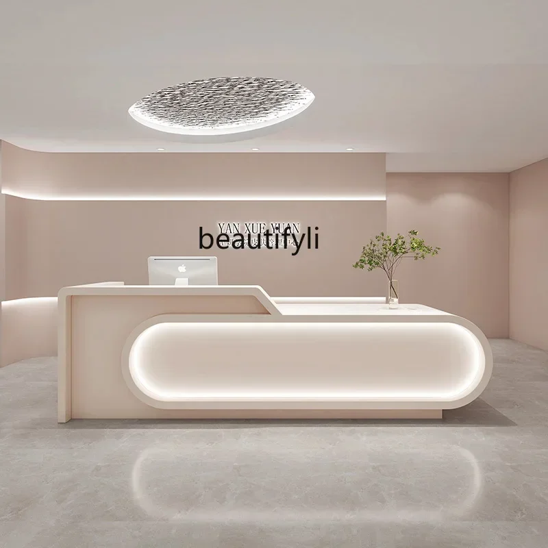 

Новое поступление, простая касса для салона красоты, корпоративное заведение, стойка регистрации, магазин женской одежды, медицинский салон красоты