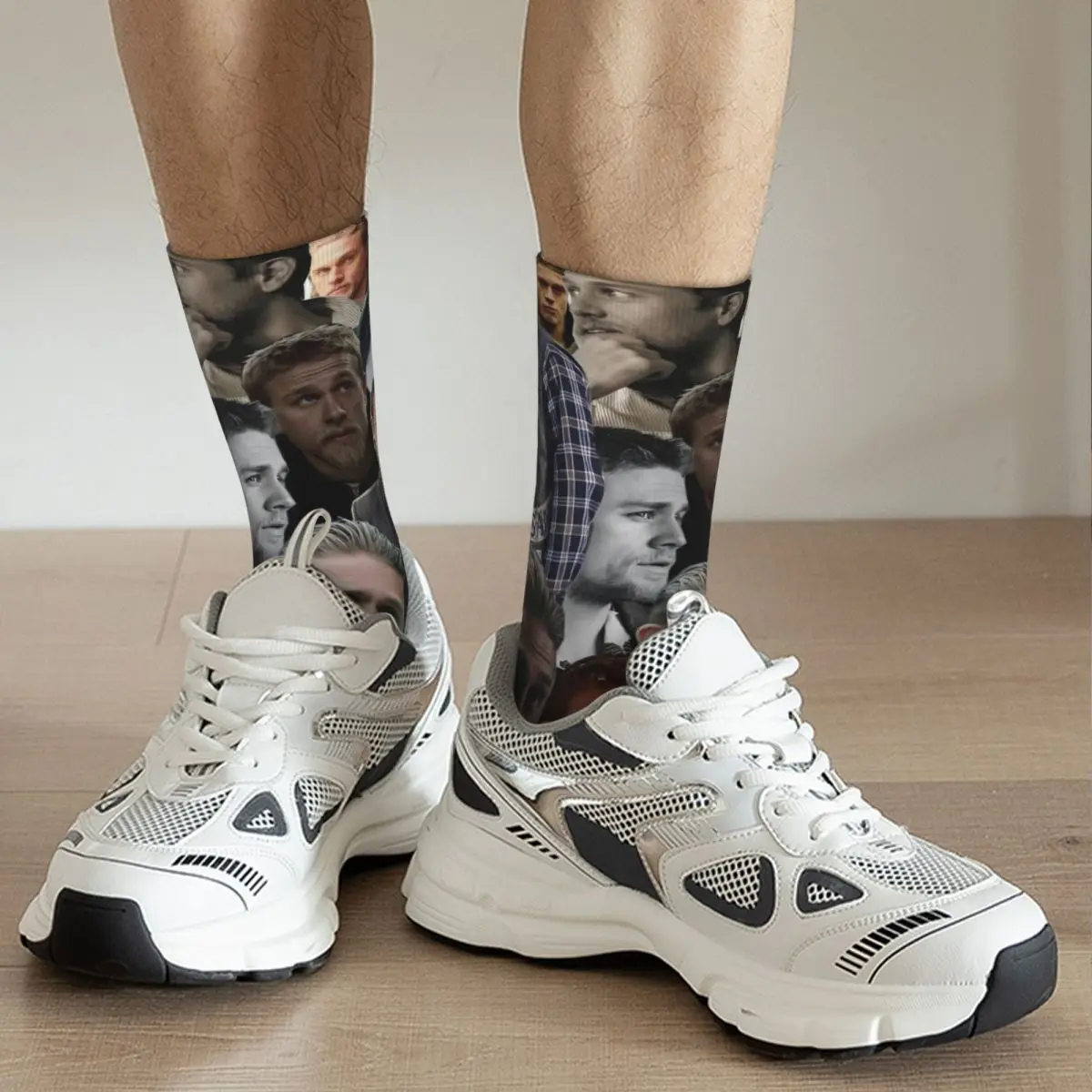 Charlie Hunnam Actor Photo Socks Retro Stockings Wanita Pria Kualitas Tinggi Kaos Kaki Bersepeda Musim Dingin Custom Anti Selip