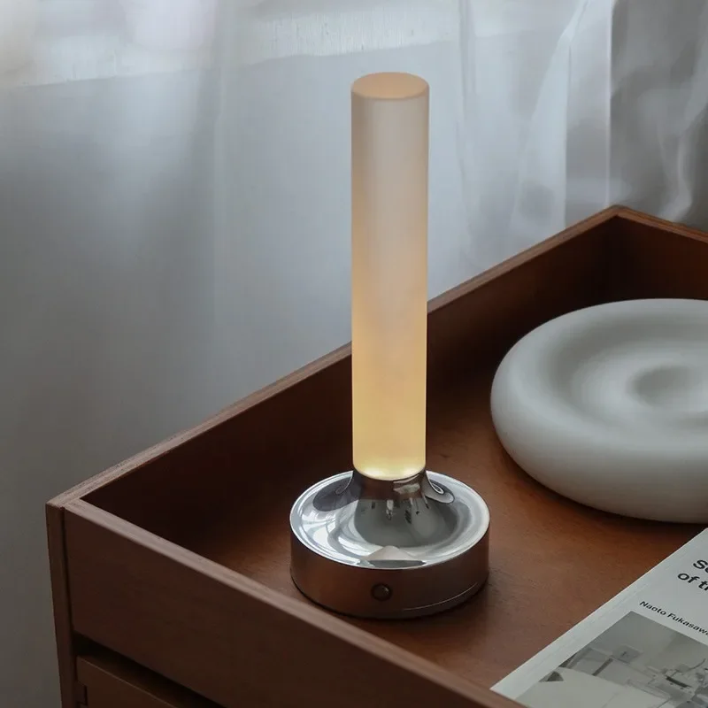 

Vintage Bar Atmosphere Dining Desk Lamps Nordic LED Small Fan Creative USB Charging Candle Table Light for Bedroom Bedside