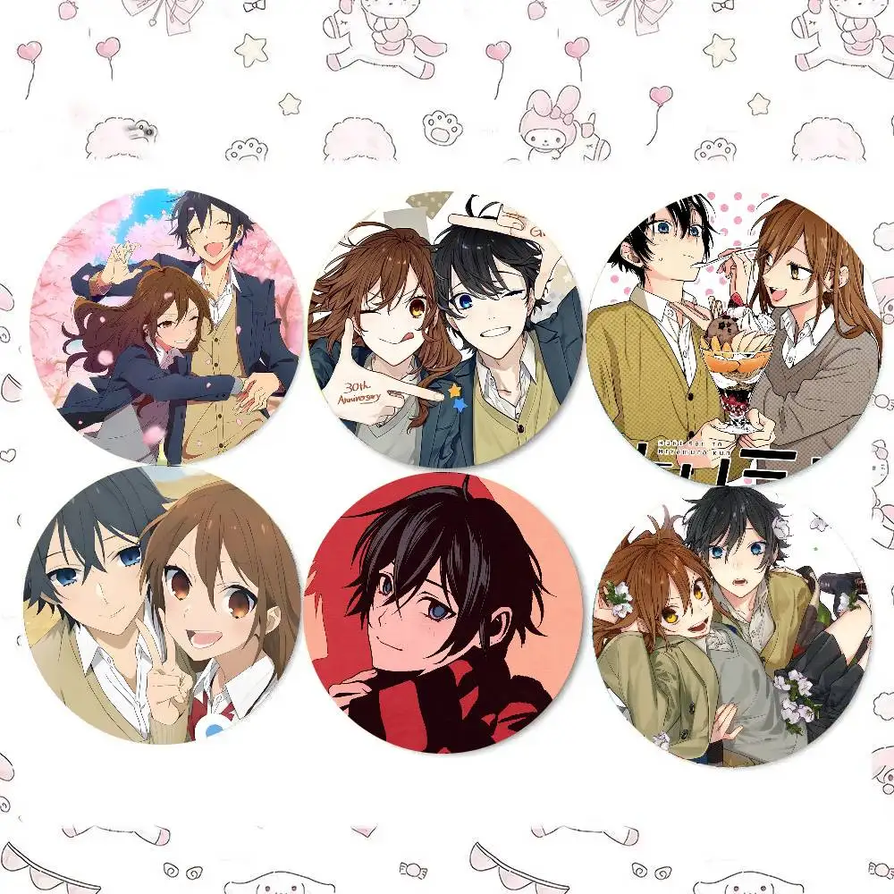 Japanese Classic Anime Horimiya Vintage Badge Tinplate Meme Round Brooch For Hat Bag Creative Lapel Jewelry Accessories Gifts