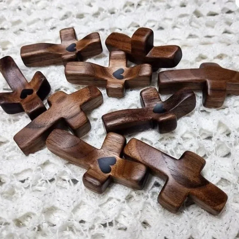 3pcs Cross My Heart Encouragement Gift Handheld Wooden Cross with Epoxy Heart To Carry In Pocket Emotional Support