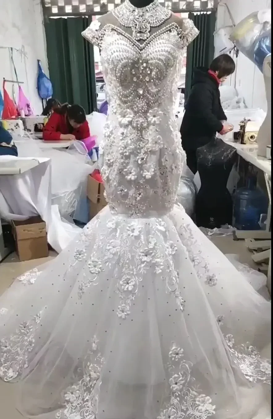Vestido De novia personalizado con cristales y cuentas brillantes, Vestido De novia con cuello alto y espalda abierta, apliques De lujo 3 D para novia