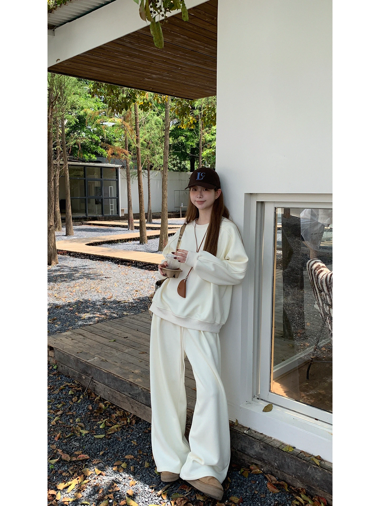 سترة نسائية أنيقة بدون غطاء للرأس مبطنة بالصوف بأسلوب فضفاض، إصدار جديد للخريف باللون الأحمر، زي المشاهير