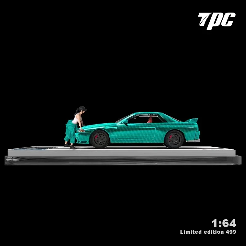 **Pre-order **TPC 1:64 R32 Carbon Green  Diecast Model Car