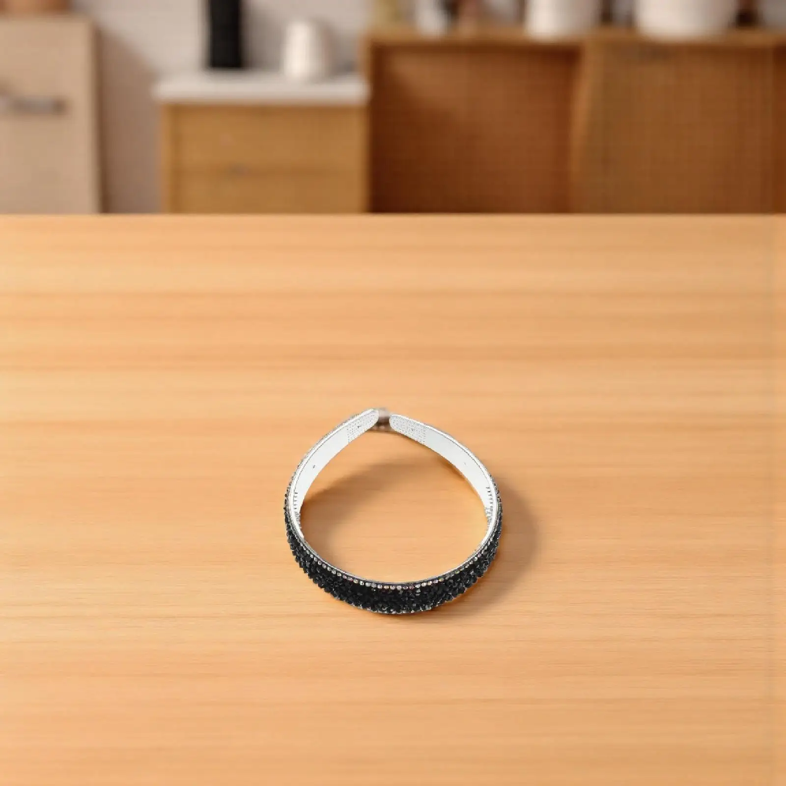 

Wide Rhinestone Headband Crystal Beaded Hair Accessory Fashion Bridal Sparkle Headpiece Non-Slip Comfortable Hairband for Women