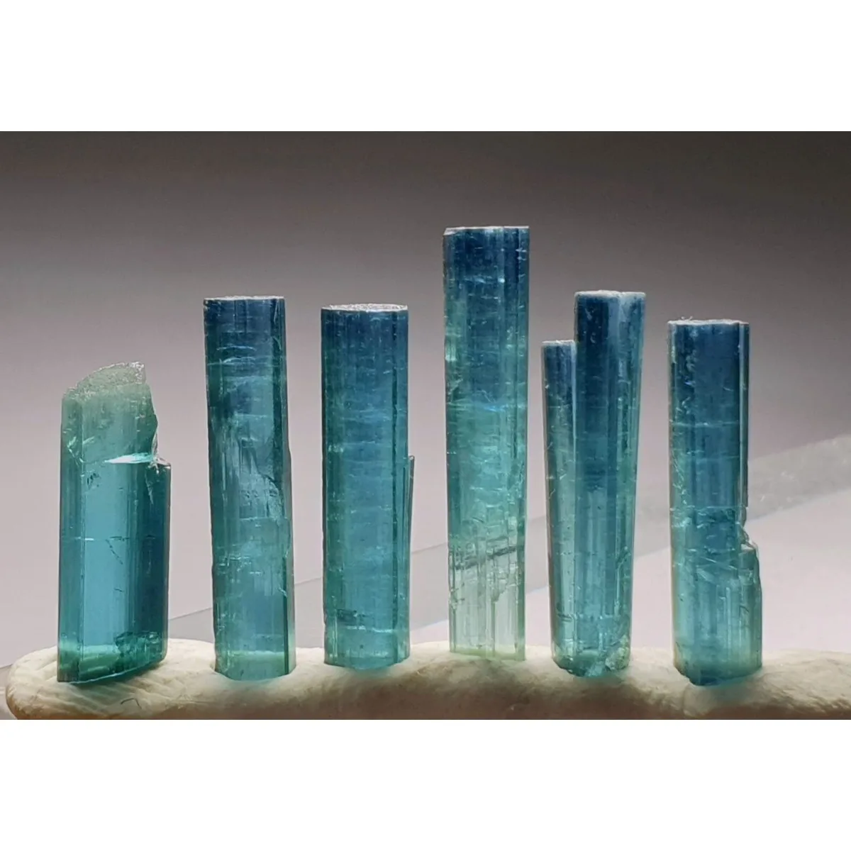 Brazilian Elbaite Rough Stones, 10g 5-15mm Random Colors, Display Case for Home Decor & Rock Collection Display