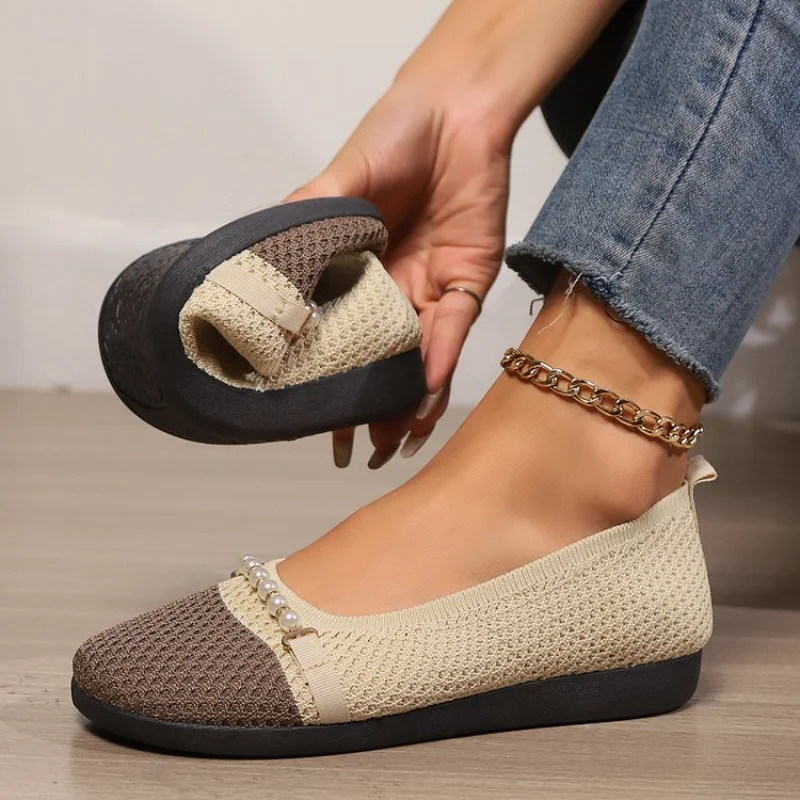 Flyknit hollow breathable one foot soft soled bean shoes big toe doll shoes commuting single woman shoes