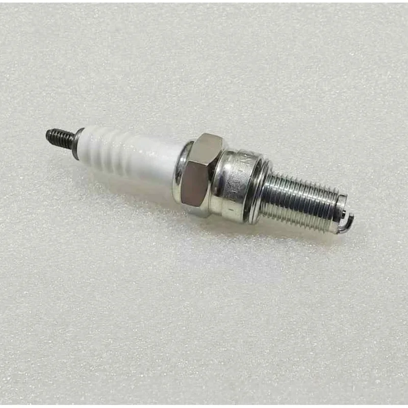 Spark Plug For QJMOTOR SRK600RS SRK800 QJ600GS-3A/3B/3D Motorcycle Ignition Plug