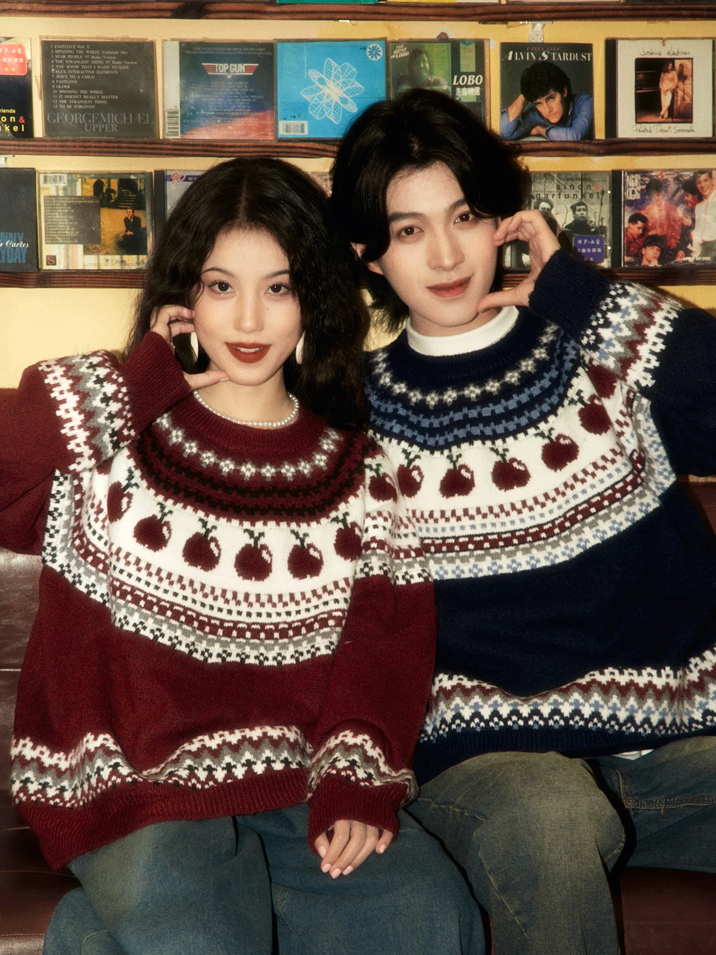 Autumn Winter New Retro Style Men's Round Neck Embroidered Red Sweater Couple Style Loose Casual Navy Blue Knitted Sweater