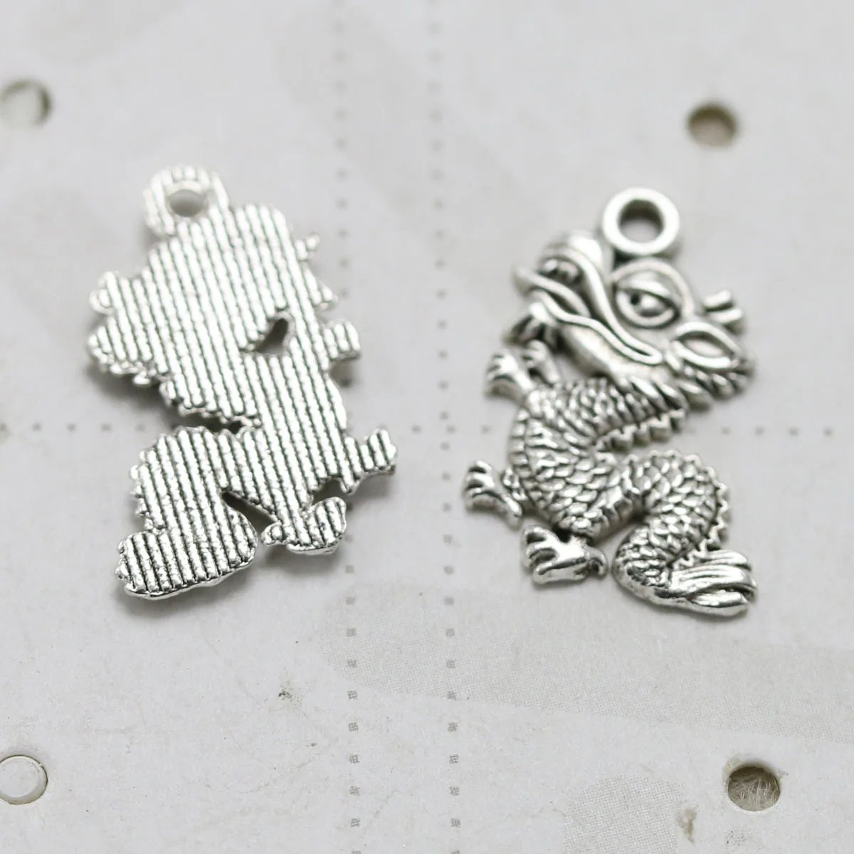 

20 шт., подвески в виде дракона из сплава, серебряные подвески для самостоятельного изготовления ювелирных изделий, ожерелье, браслет, брелок, аксессуары, подвеска из сплава, подвеска