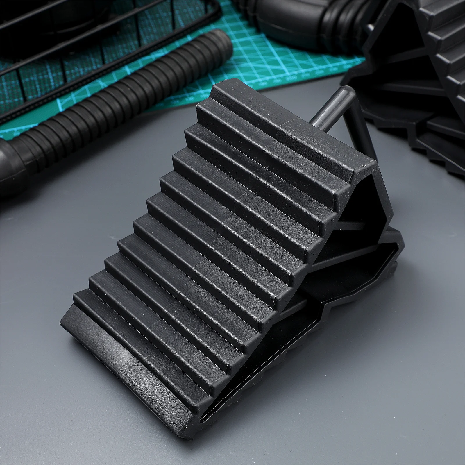 

4pcs Tire Chock Wheel Block Heavy Duty Caravan Trailer Motorcycle Slip Resistant Groove Indents Durable Wheel Support Pad Tyre