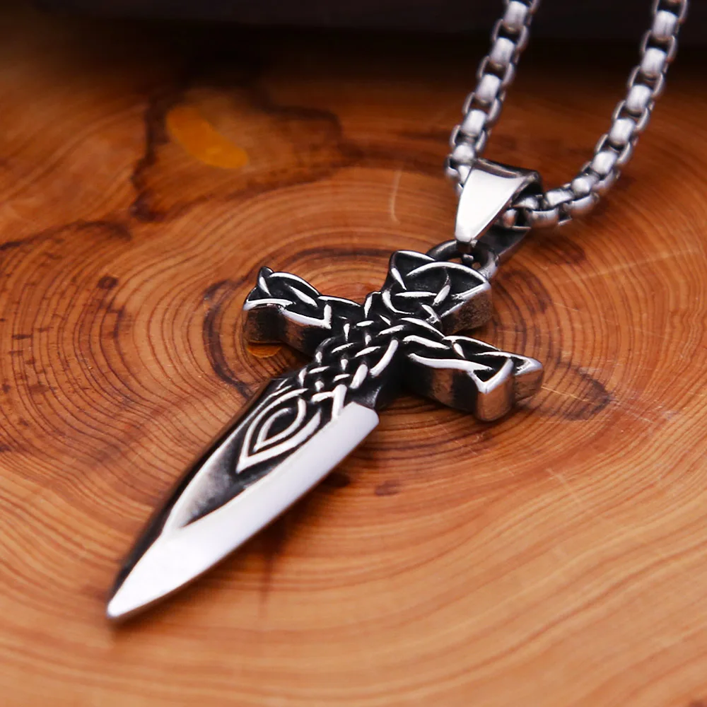 Keltischer Verflochtener Knoten Schwert-Kreuz Edelstahl-Anhänger Halskette Retro Nordischer Irischer Schmuck für Männer Tägliches Surf-Urlaubsgeschenk – Detail 5