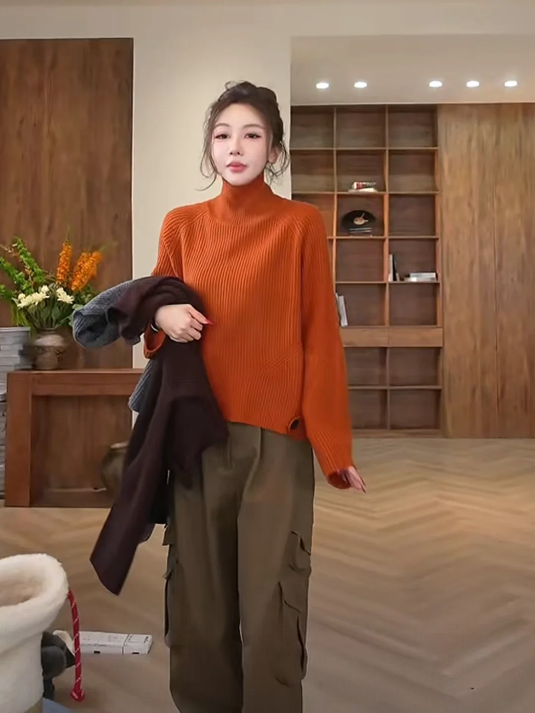 

Шерстяной свитер Nan Yue: свободный крой, эффект стройности, высокий воротник, зимний свитер, рекомендованный Bai Xue, женская мода