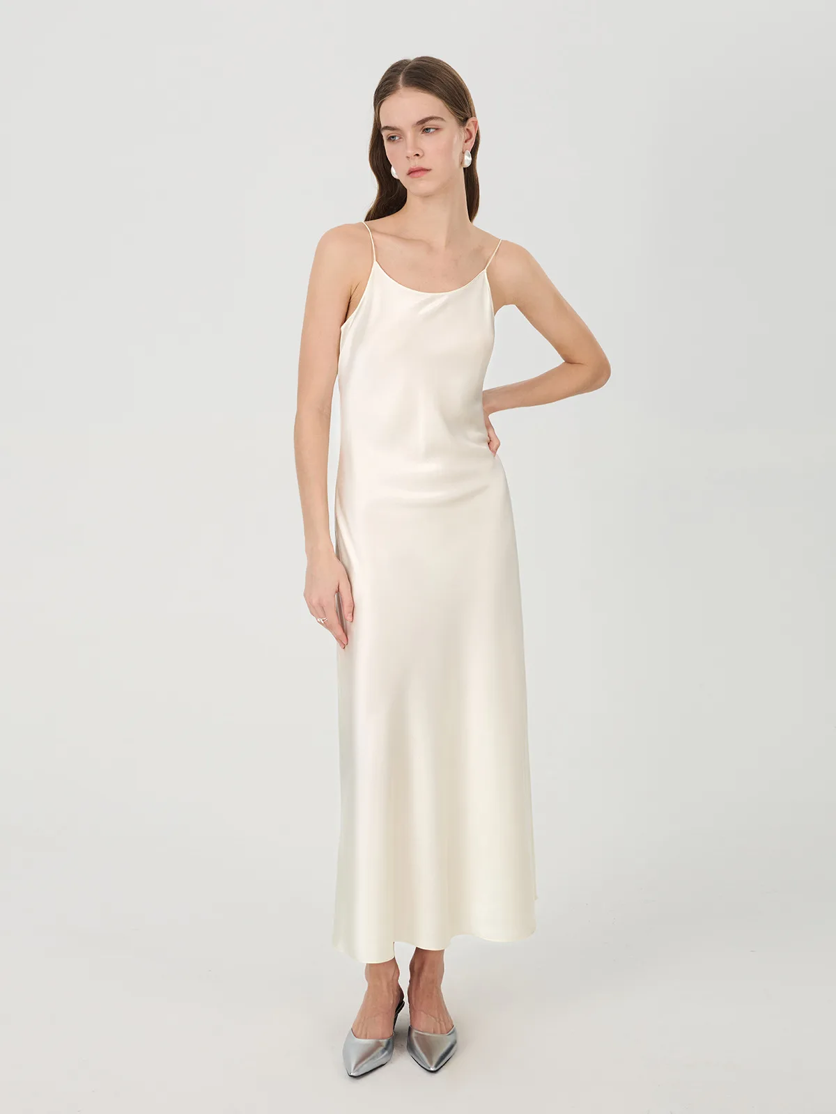 Luxury Glossy Mulberry Silk Slip Nightdress Pajama Women Spaghetti Strap Ivory Flowy Long Dress Elegant Formal Evening Silk Gown
