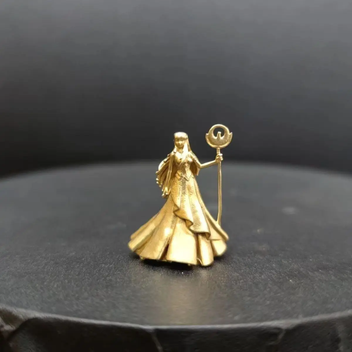 

Brass Roman-Style Goddess Sculpture - Mini Mythological Decor with Scepter & Gown,Miniature Diorama Accent Vintage Shelf Relic