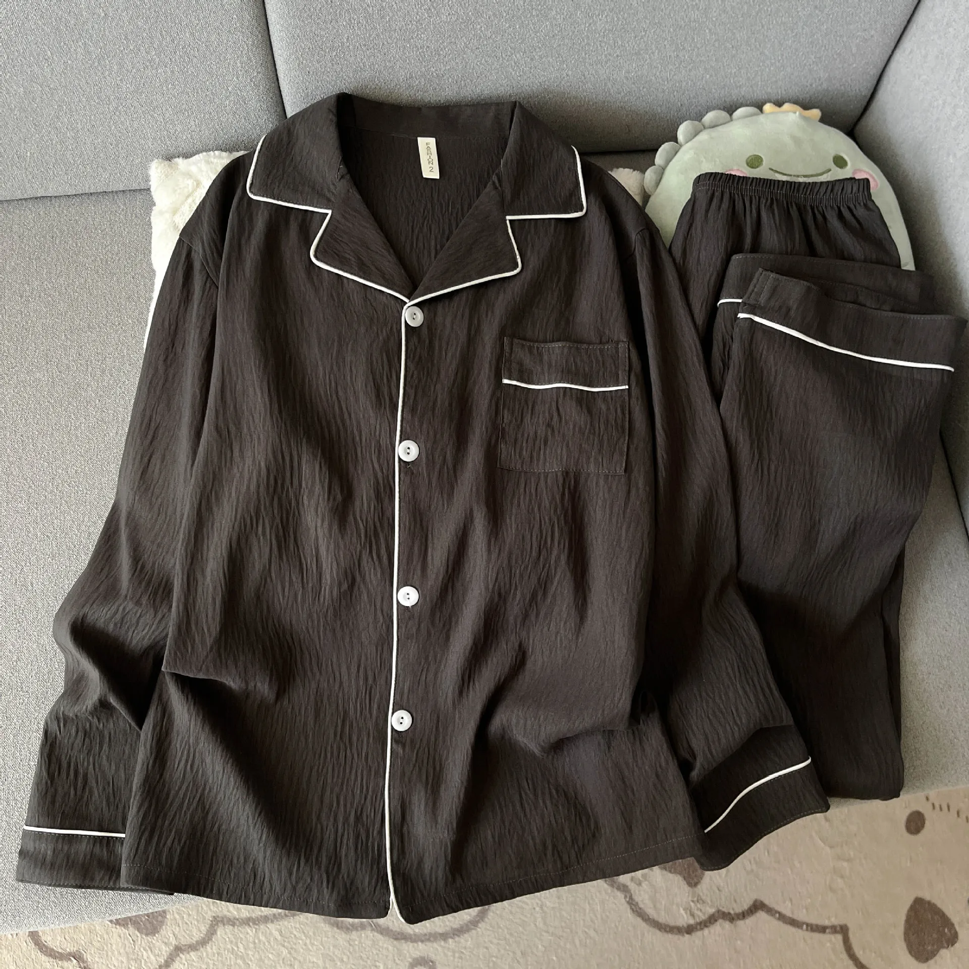 Men's Pajamas Black Long Sleeved Two-Piece Set for Spring and Autumn Simple and Casual Outerwear Man Sleepwear Home Wear