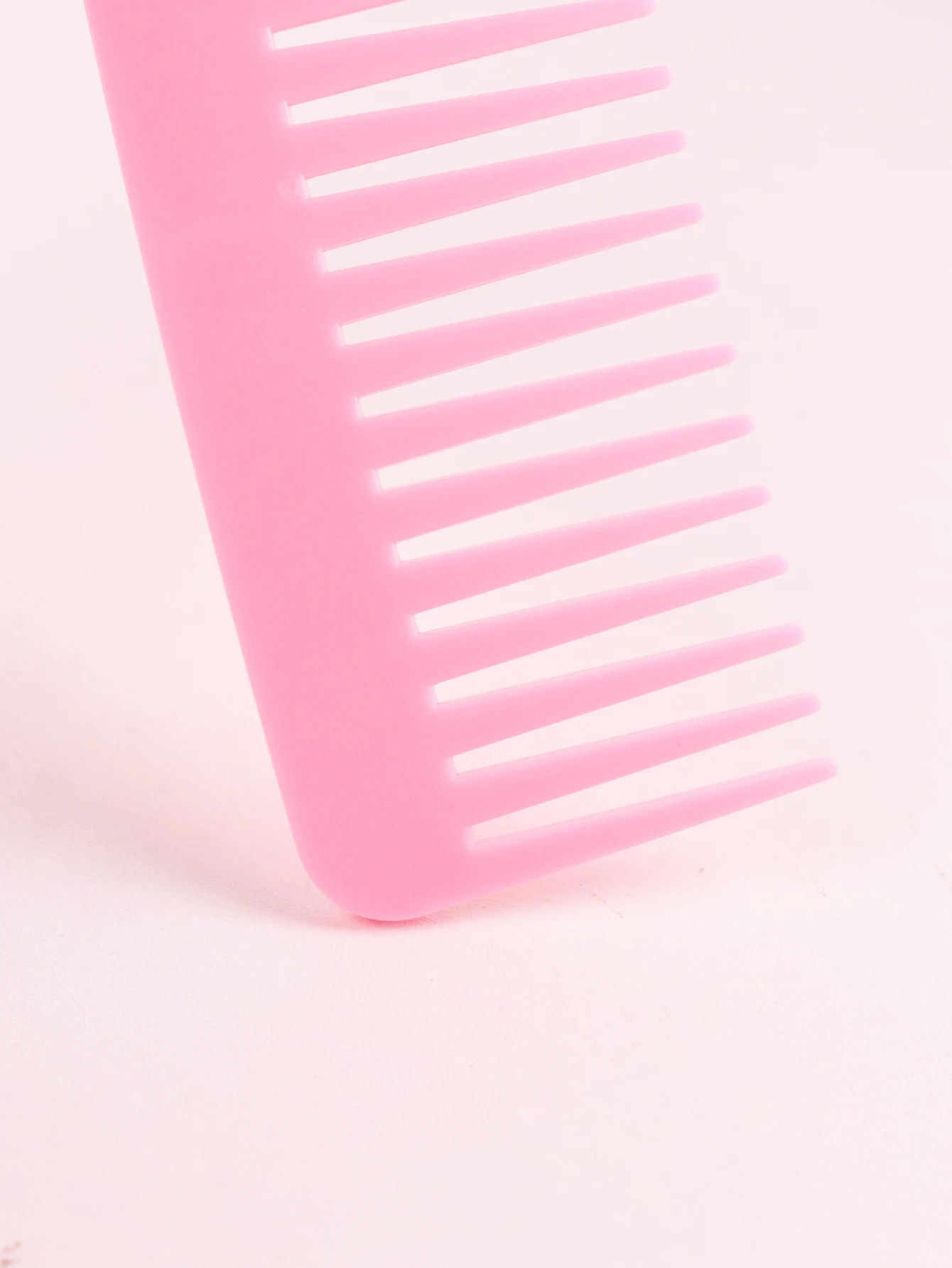 1 Thick Plastic Heat-Resistant, Anti-Static Long Toothed, Wide Toothed Salon Hairstyle Comb Special for Real Hair Wigs
