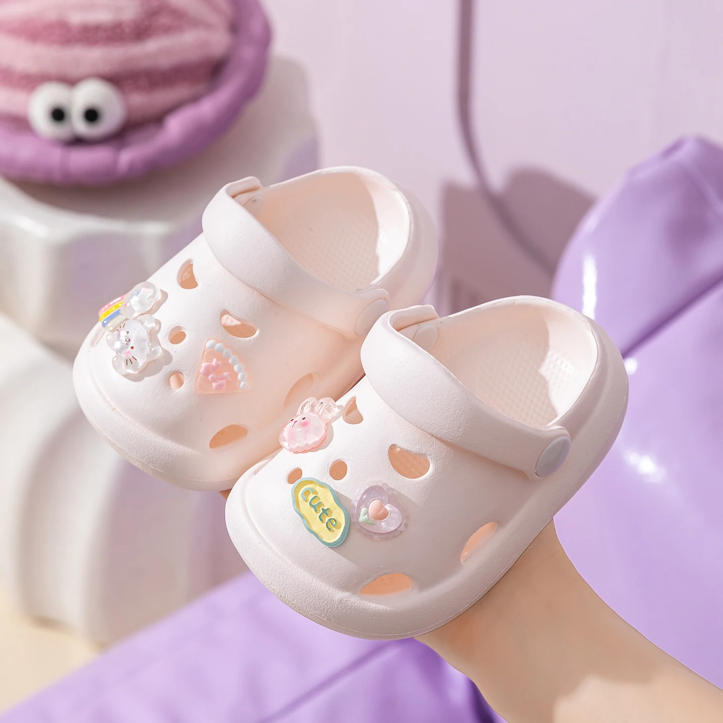 

Cute and crystal Family Slippers for Boys and Girls, New Cartoon Eva Soft-Soled Non-Slip Toe-Cap Sandals