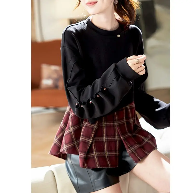 Fashion Round Neck Plaid Splicing Fake Two-piece Sweatshirt 2025 Autumn Pullover New Top