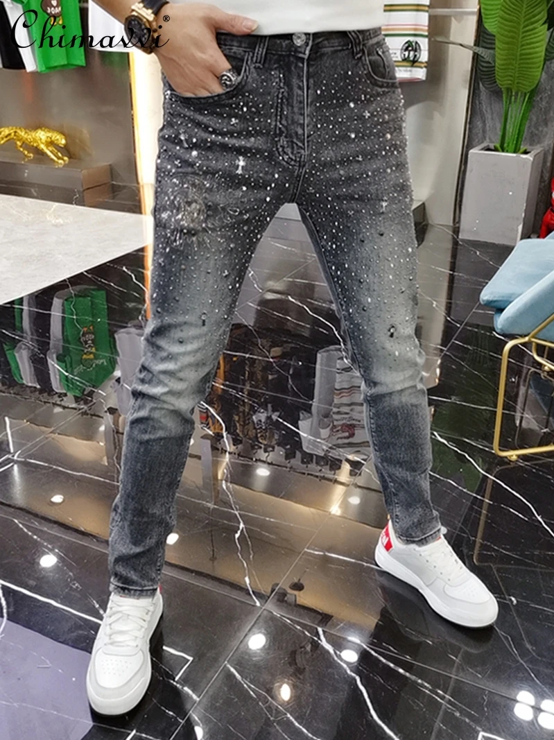 2024 Autumn New Fashion European Jeans Light Gray Men‘s Heavy Embroidery Hot Drilling Casual Slim Handsome Skinny Trousers