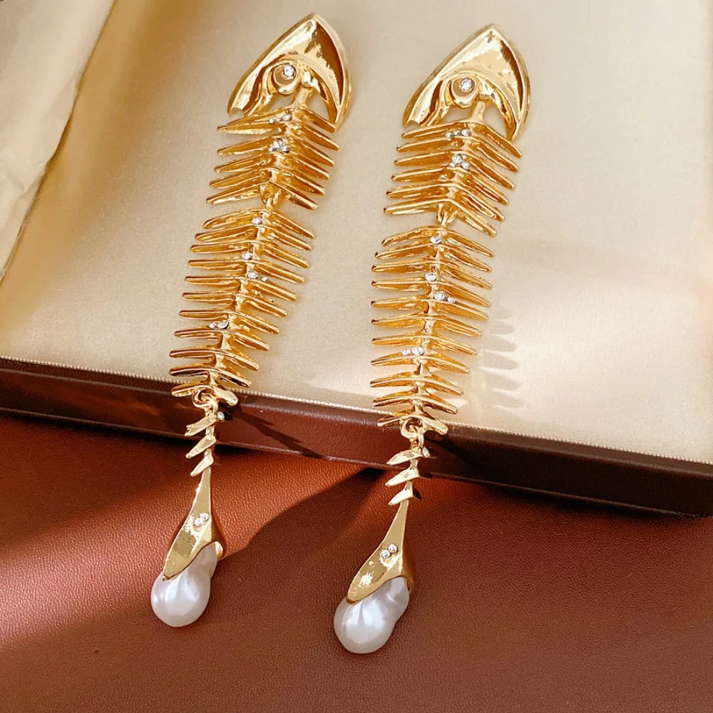 Personality Exaggerated Silver Color Inlaid Zircon Fishbone Imitation Pearl Dangle Earrings for Women Fashion Banquet Jewelry