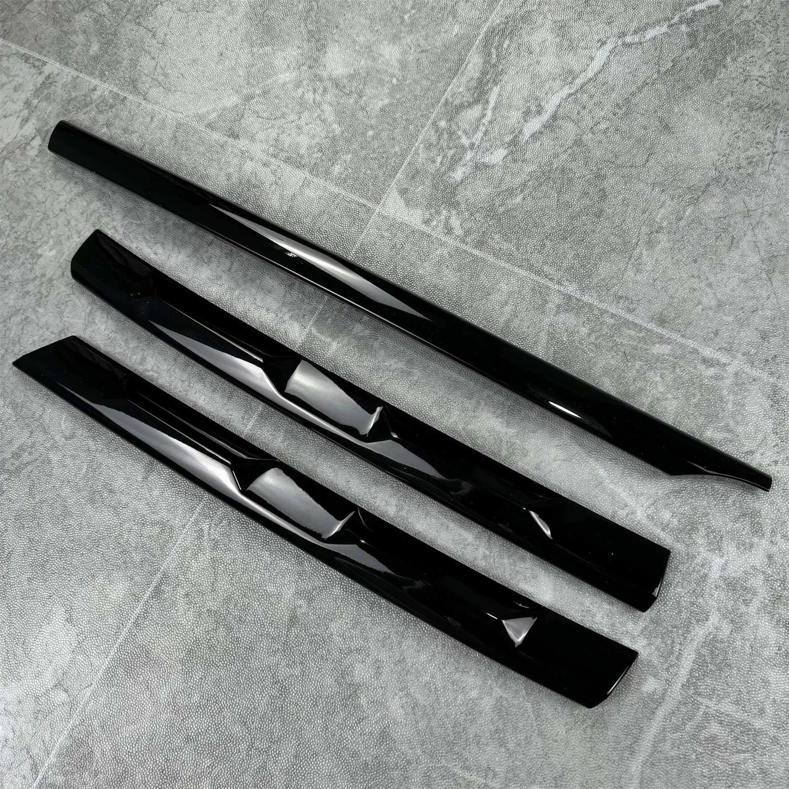 For Volkswagen Tiguan MK2 2017-2021 Car Front Bumper Mesh Center Grille Grill Moulding Strips Stickers Body Kits Accessories