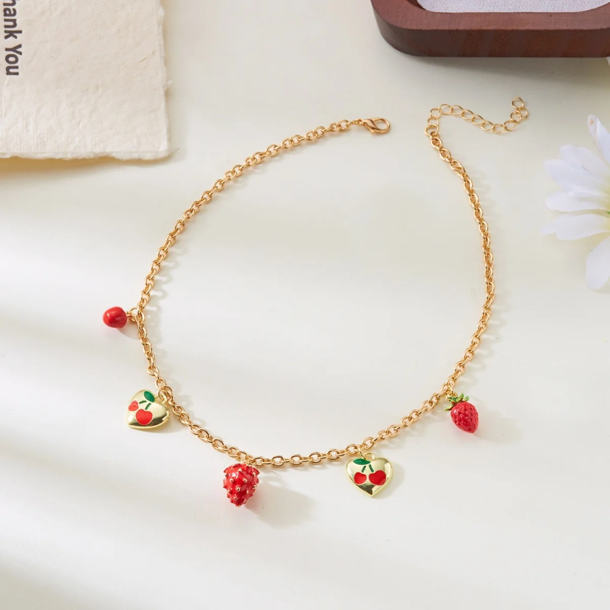 Reisperlen-Erdbeer-Anhänger-Halskette für Damen und Herren, süße, niedliche Kirsch-Herz-Schleifen-Quasten-Halskette, Y2K-Sommer-Modeschmuck – Detail 27