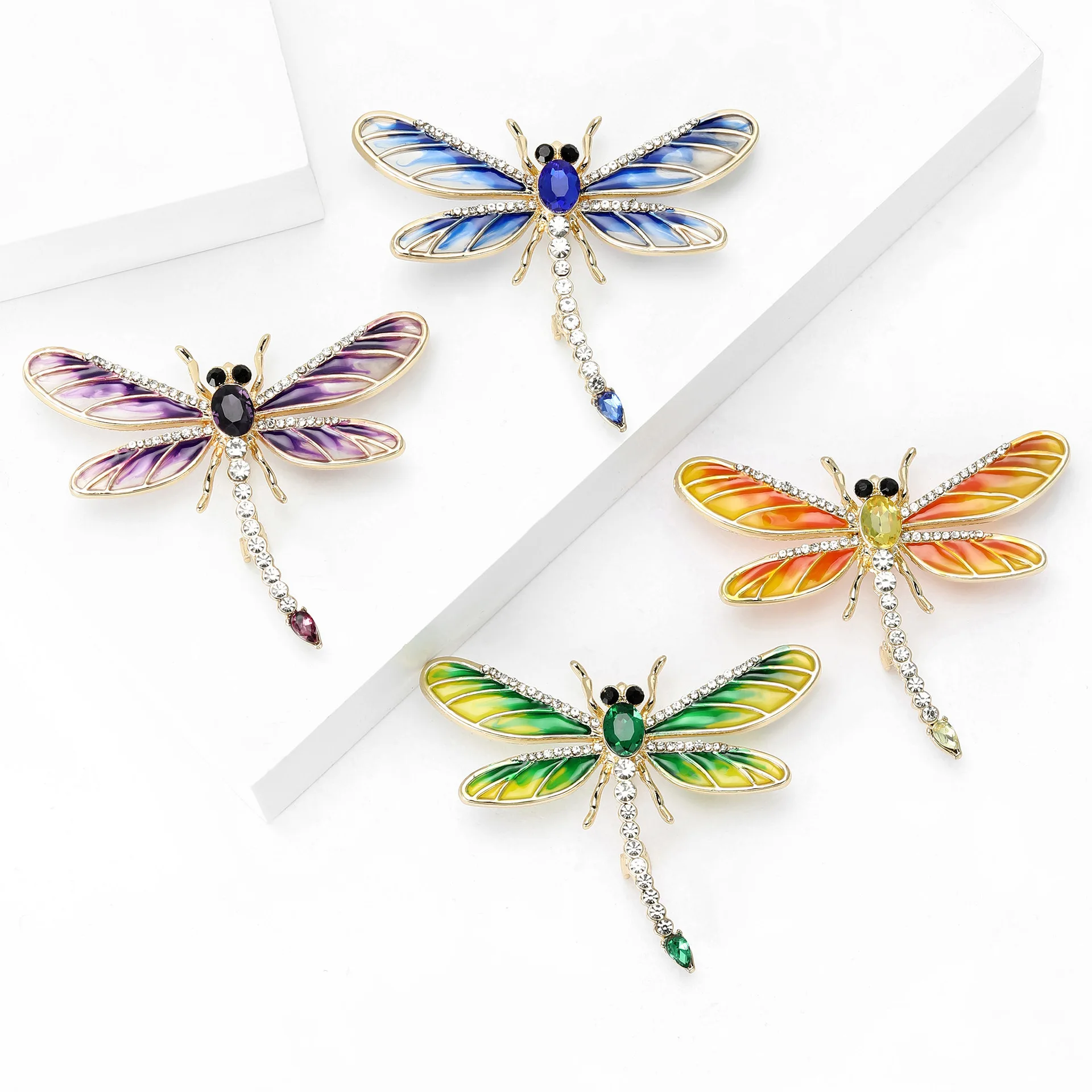 Delicate Dragonfly Brooches for Women Unisex Lovely Insect Lapel Pins Jewelry Accessories Party Birthday Gifts