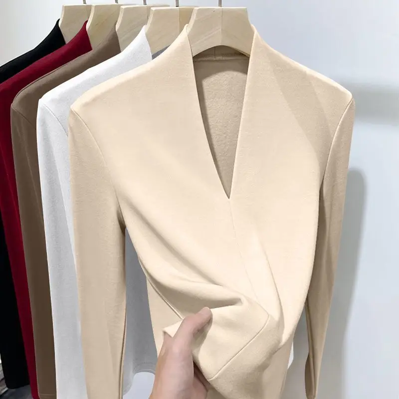 خريف شتاء جديد كم طويل تي شيرت المرأة الصلبة الخامس الرقبة زائد المخملية رشاقته الدافئة موضة سليم البلوفرات قاع قميص بلايز