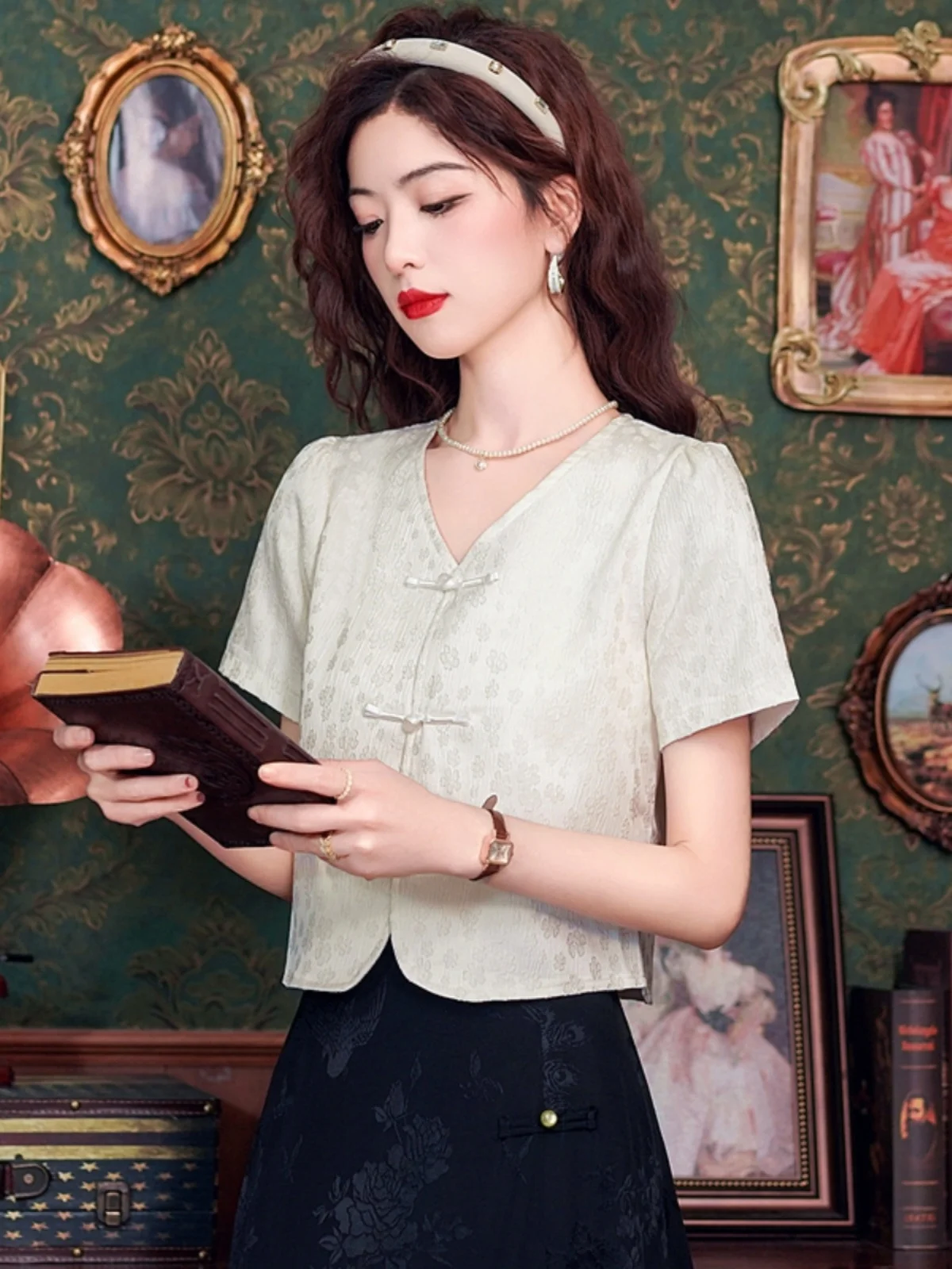 

Chinese Sle ort Sve Silk Chiffon irt Women's Faionable Slim Fit Summer Top V-Ne Straight Cut Polyester Fiber